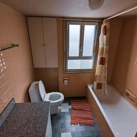 Center 3 Bedroom Apartment