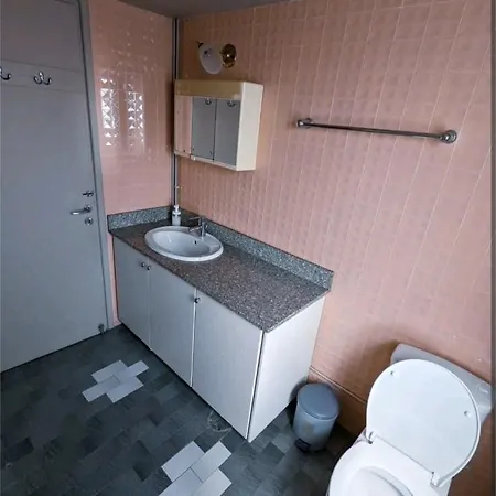 Center 3 Bedroom