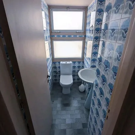 Apartment Center 3 Bedroom *
